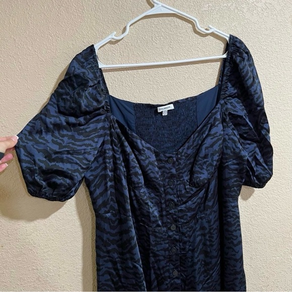 Good American Blue Animal Zebra Corset Puff Sleeve Satin Maxi Dress NEW - Picture 3 of 4